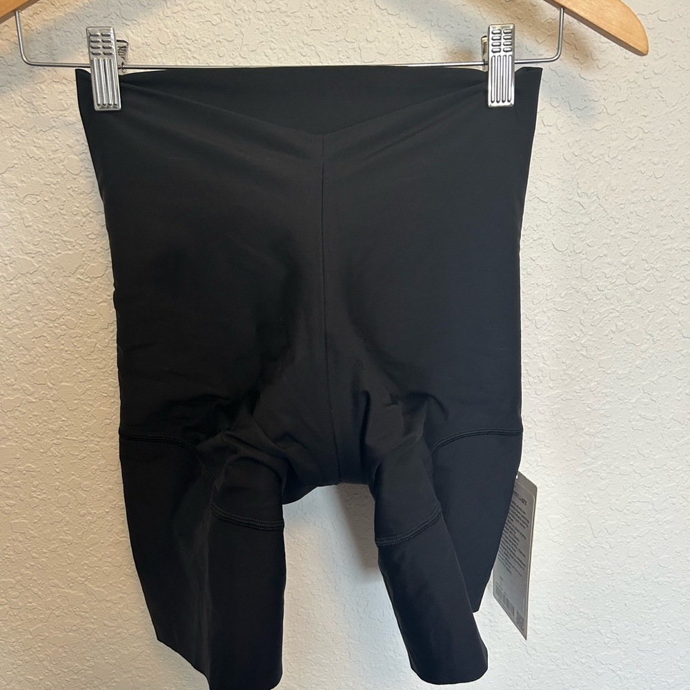 Lululemon Black Women’s City to Summit Light Performance Cycling Shorts
